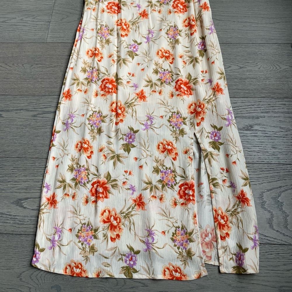 Floral Midi Dress - Picture 7 of 9